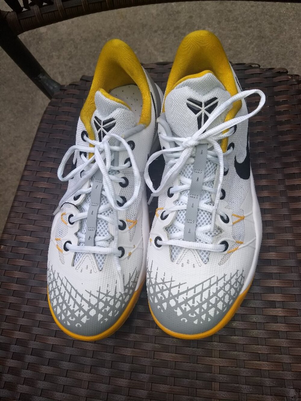 Nike Better World Sneakers Size 10